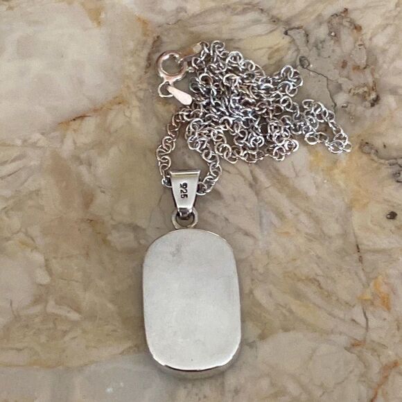 925 Sterling Silver Acrylic Flower Pendant Necklace - Picture 2 of 7